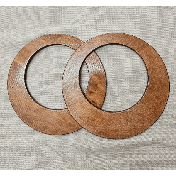 Asas circulares de madera oscurito